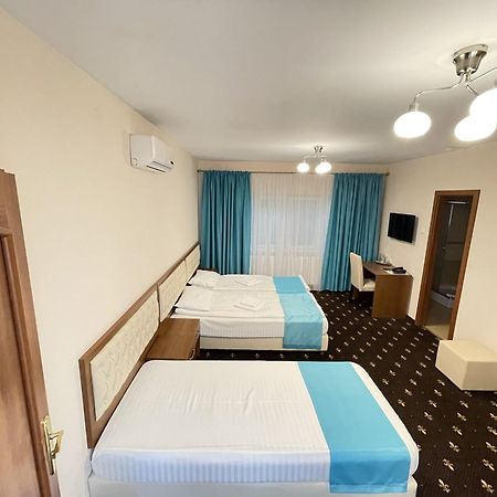 Hostel Paltinis Hunedoara Exterior photo